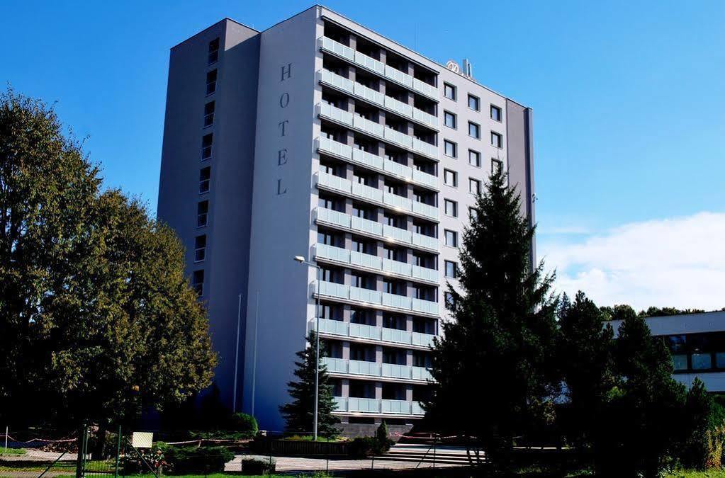 Hotel Patria Трутнов Экстерьер фото